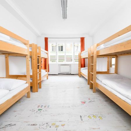 Benedikt City Center Hostel Praha Bagian luar foto