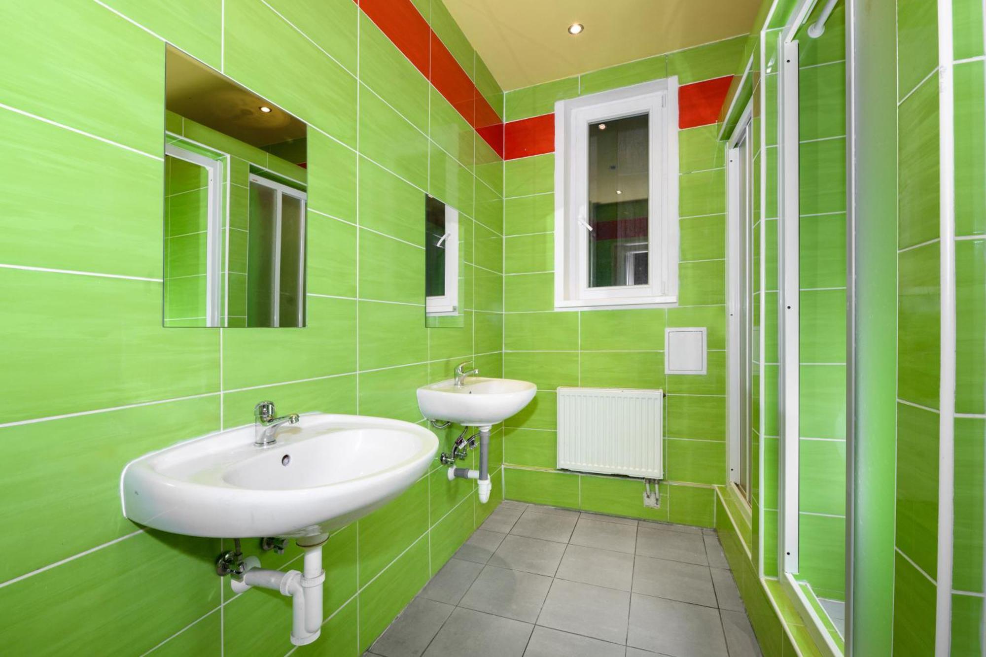 Benedikt City Center Hostel Praha Bagian luar foto